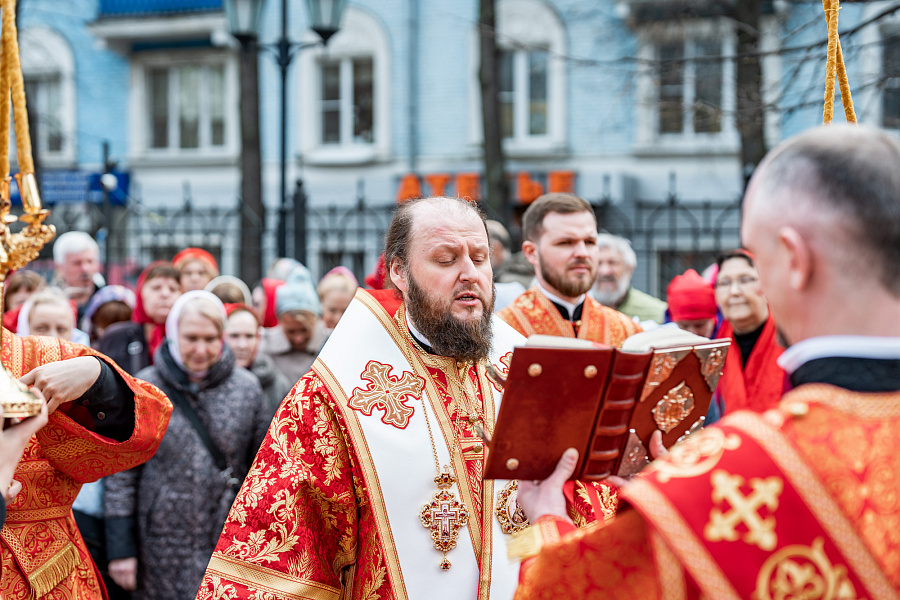 Божественная литургия в Преображенском соборе города Люберцы